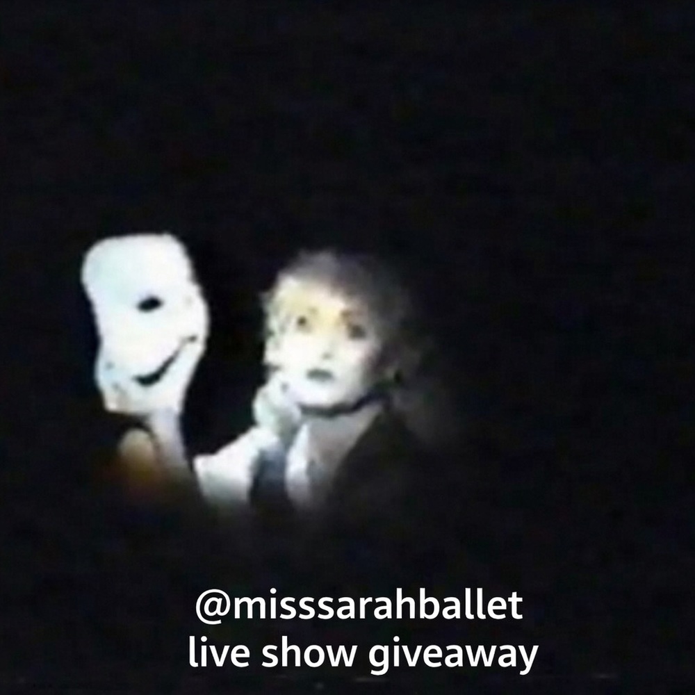 Live Show Giveaway Item